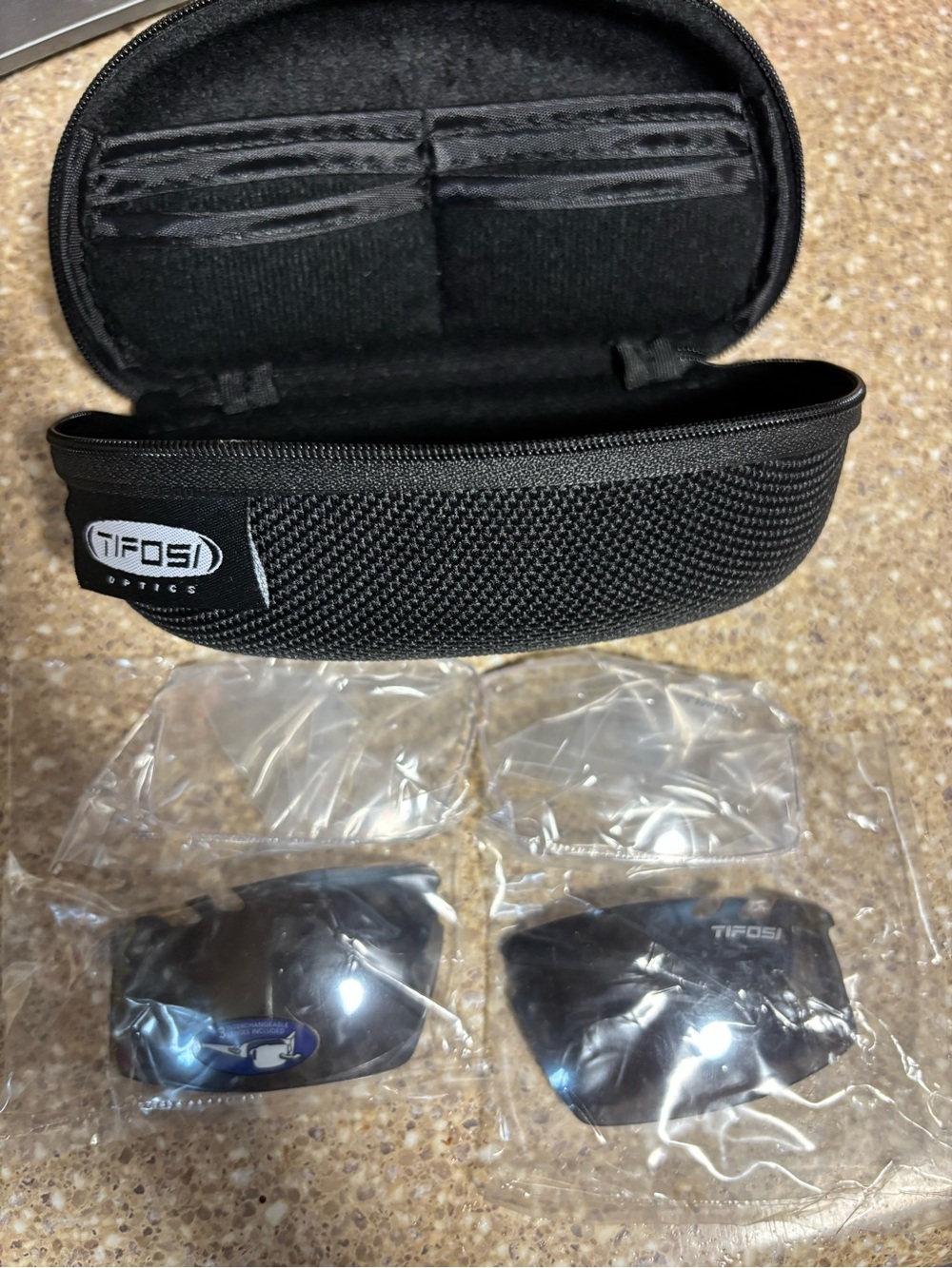 Tifosi Optics replacement clear & smoke lens for Tyrant 2.0 w/ storage case